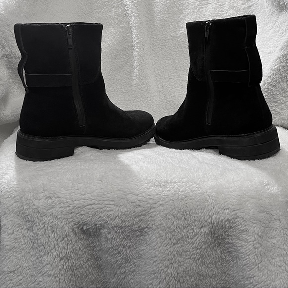 Suede Franco Sarto size 9 Women’s Booties. - Picture 4 of 5